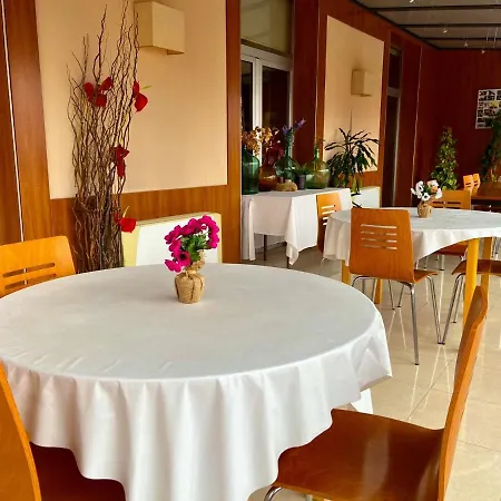 酒店 贝尔加公园酒店 3*